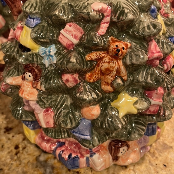 Enesco Christmas Tree Teapot and 4 Matching Mugs. New - Never Used. - Picture 12 of 16